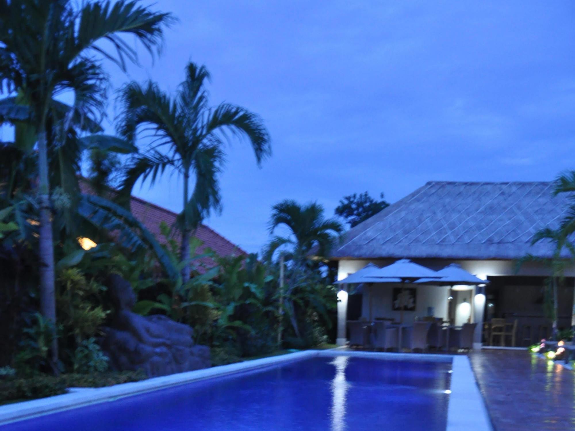 Balinea Holiday Home Seminyak Dış mekan fotoğraf